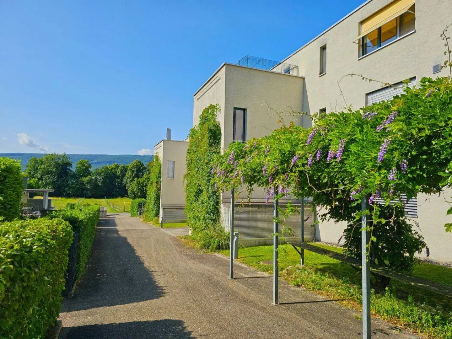 Attico con due terrazze soleggiate in un ambiente verde - Foto 13 di 13