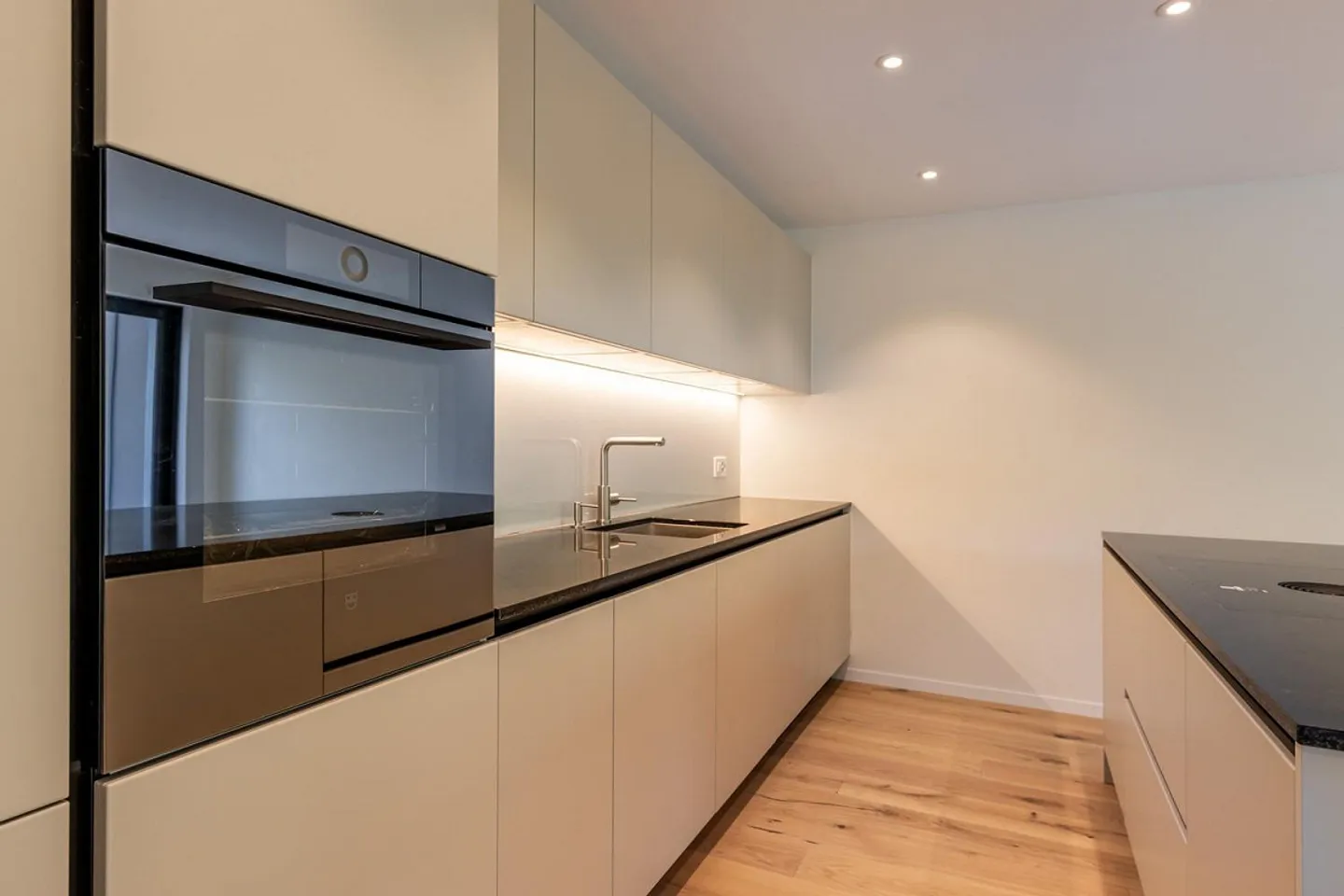 Appartamento nuovo di 3,5 locali (1° piano) a Gwatt - Foto 5 di 13