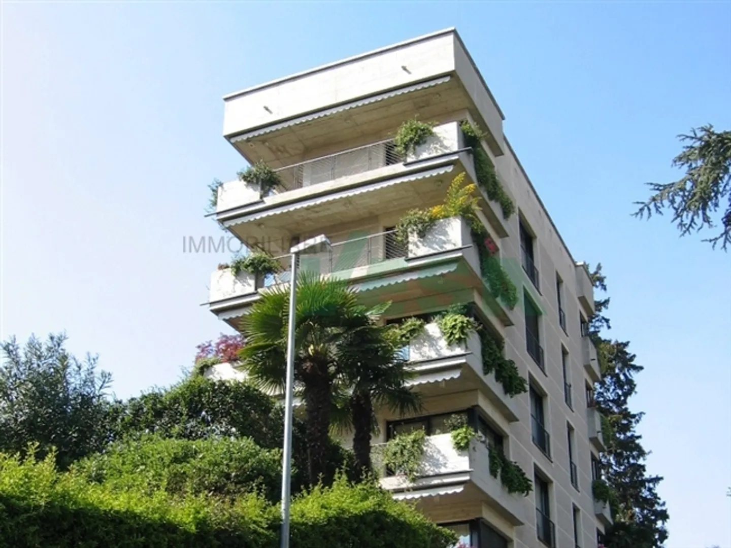 Duplex elegante e luminoso di 6,5 stanze in una posizione esclusiva - Foto 4 di 11