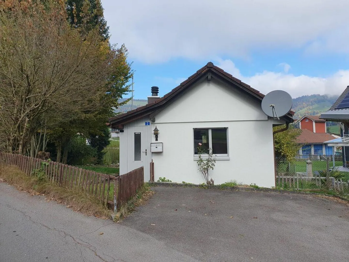 Small residential or holiday home with garden in sunny location - Photo 2 of 9