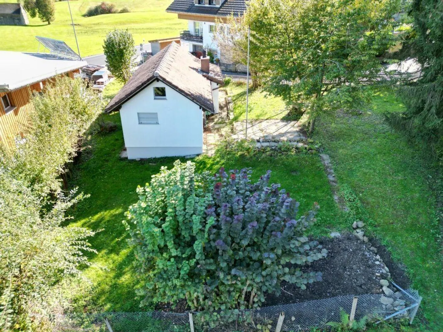 Small residential or holiday home with garden in sunny location - Photo 3 of 9