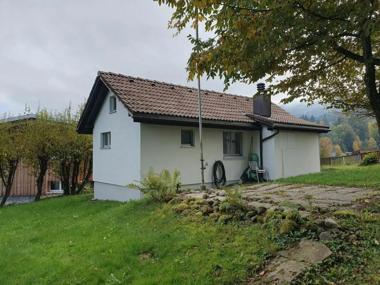 Small residential or holiday home with garden in sunny location - Photo 4 of 9