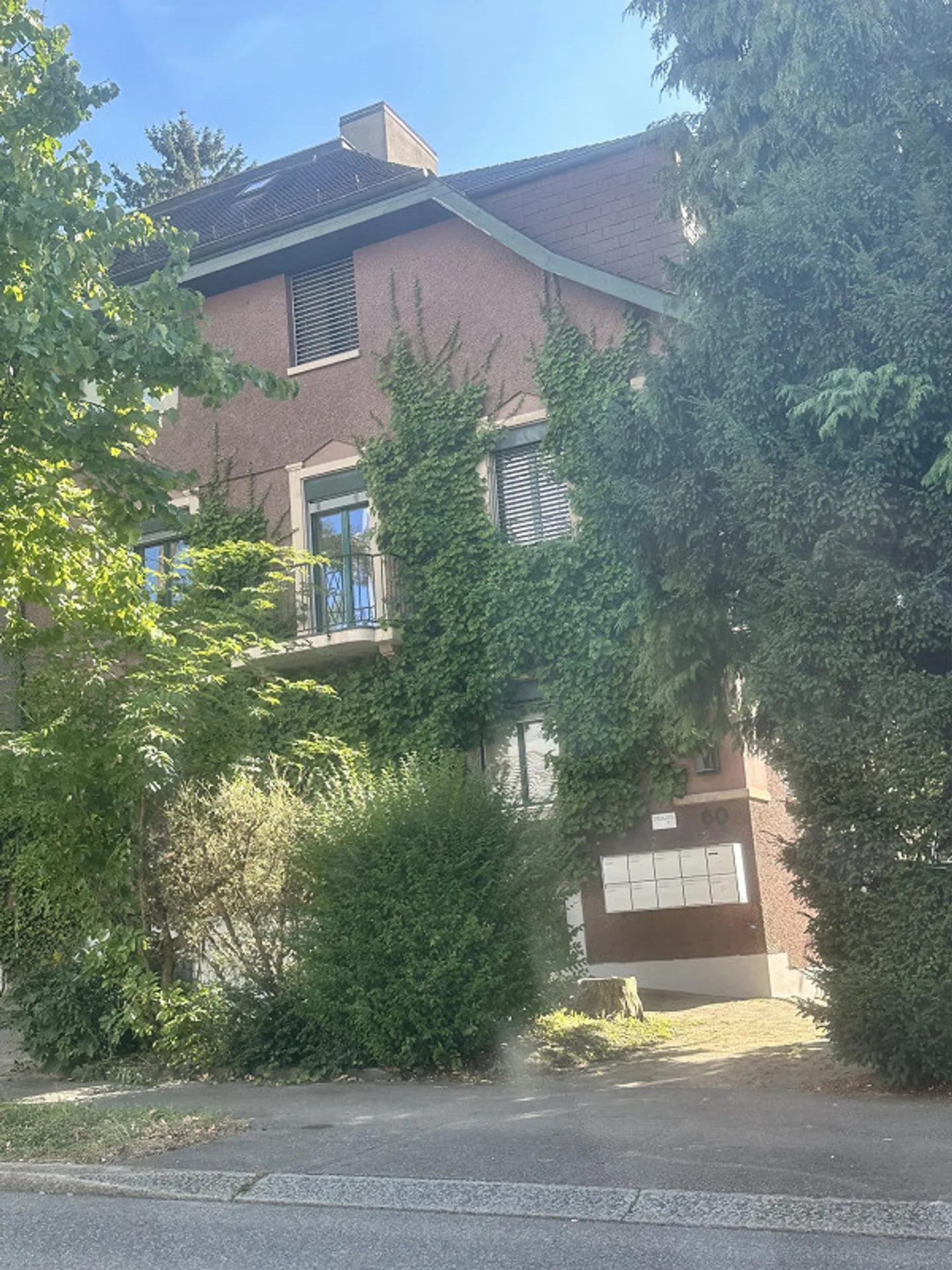 Helles Studio mit Balkon - Foto 1 von 10