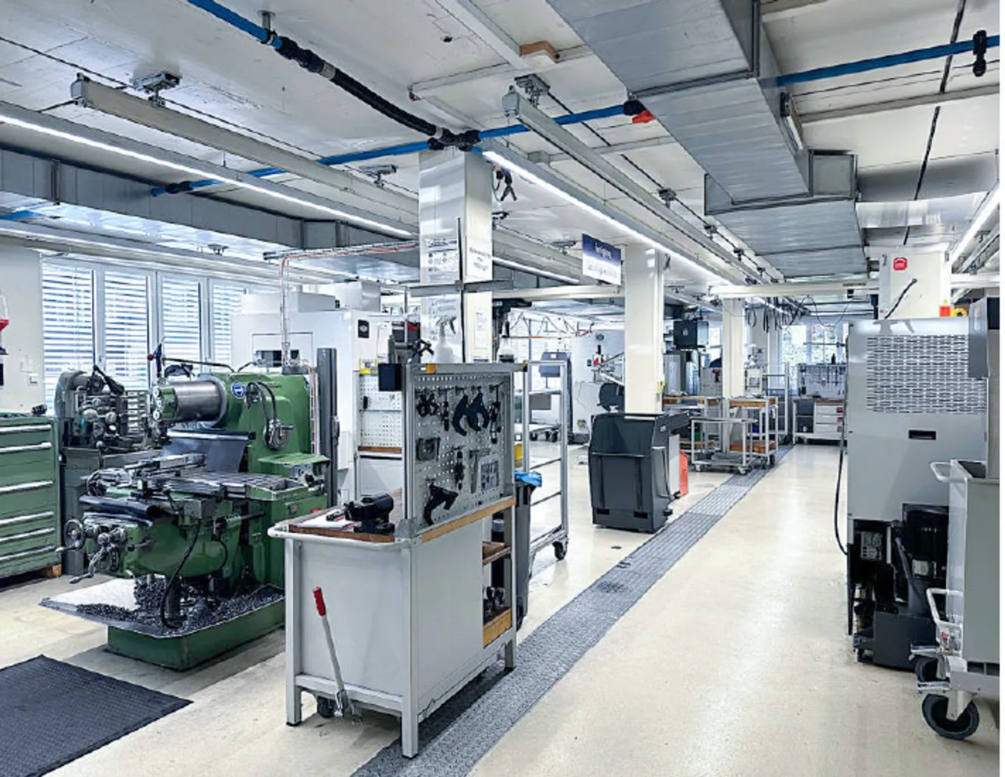 ALTO STANDARD IN UNA POSIZIONE CENTRALE - Foto 1 di 8