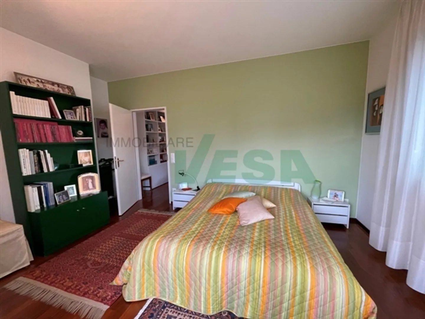 Duplex elegante e luminoso di 6,5 stanze in una posizione esclusiva - Foto 7 di 11