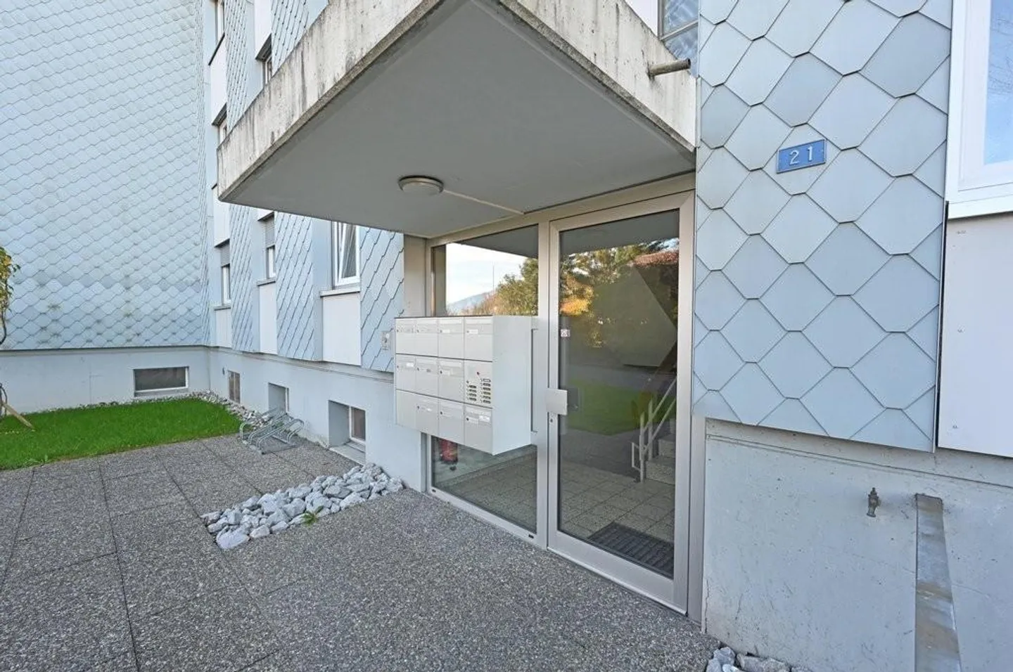 Appartamento affascinante 3.5 camere in posizione centrale - Foto 2 di 9