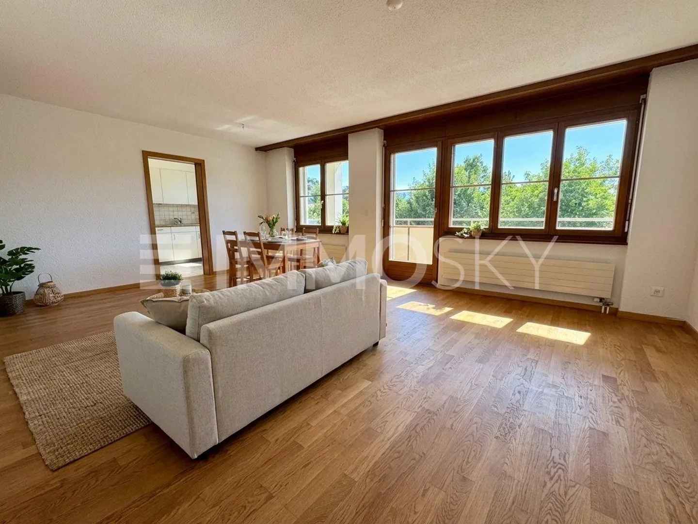 Charmante Wohnung mit Balkon - Foto 2 von 5