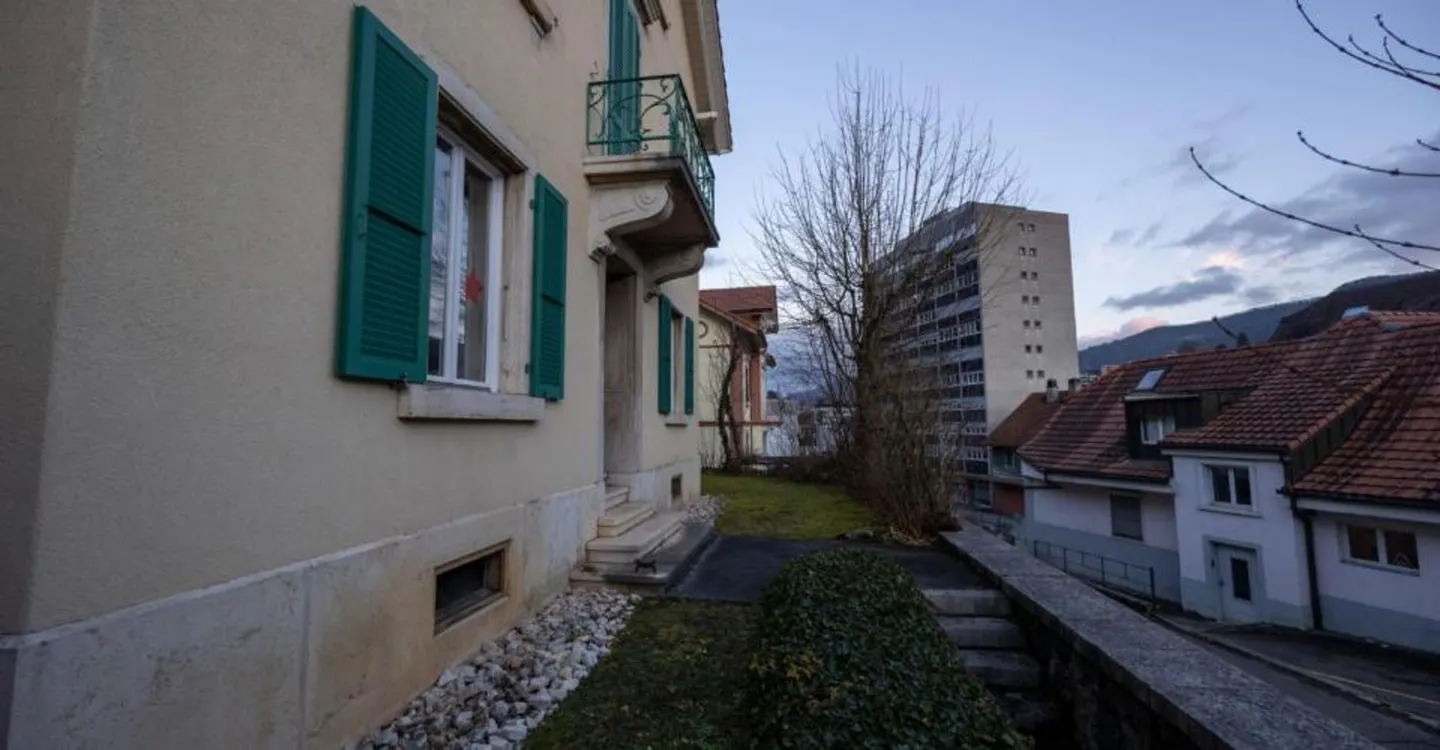Wohngebäude in Moutier - Foto 2 von 15