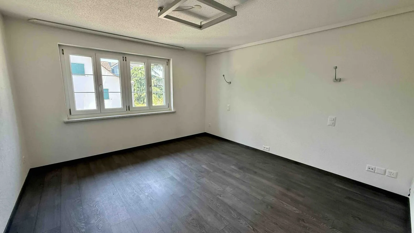 Appartamento 5.5 stanze nel centro del villaggio di Zihlschlacht - Foto 7 di 11