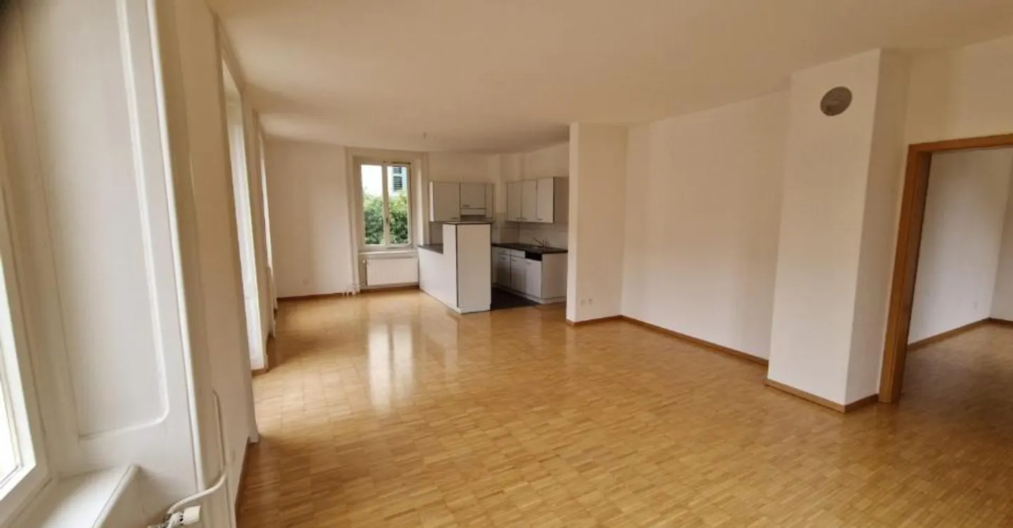 Wohngebäude in Moutier - Foto 7 von 15