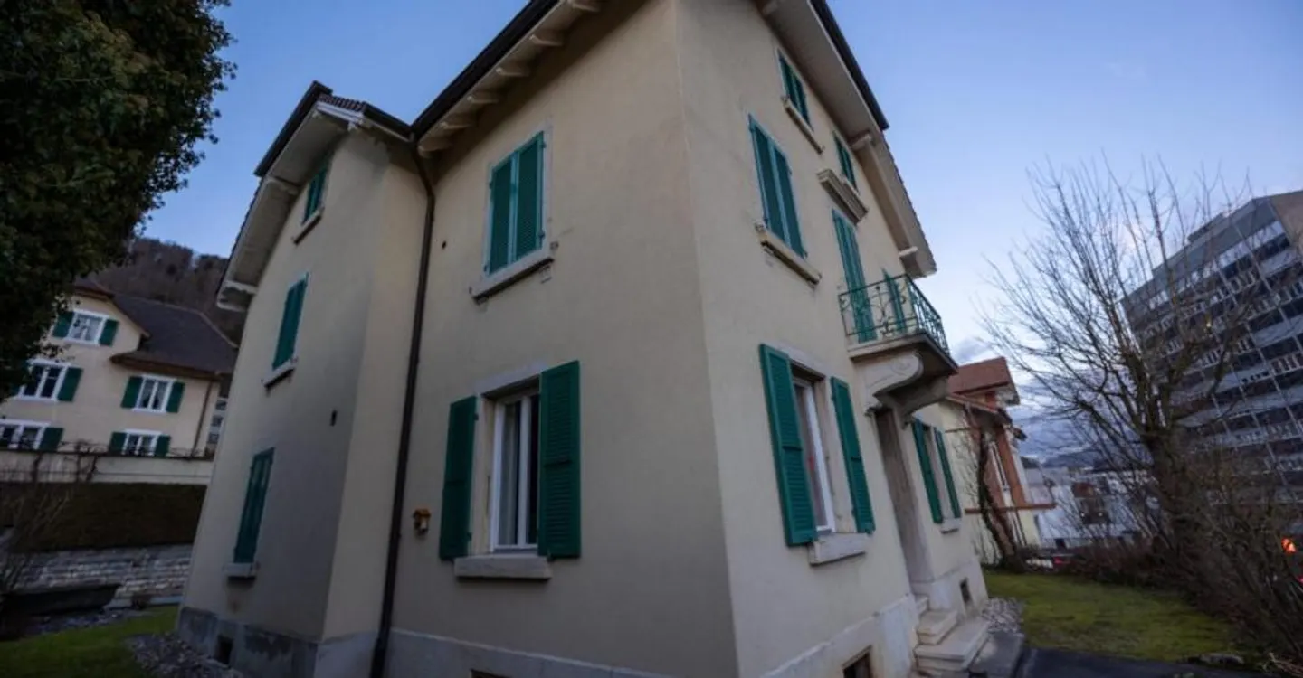 Wohngebäude in Moutier - Foto 12 von 15