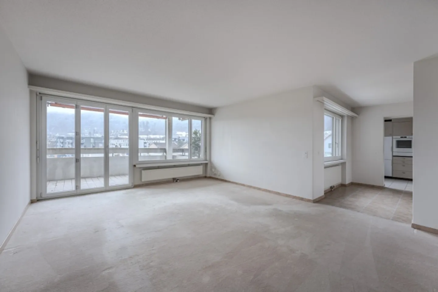 2.5-room apartment on the 4th floor - Photo 4 of 9