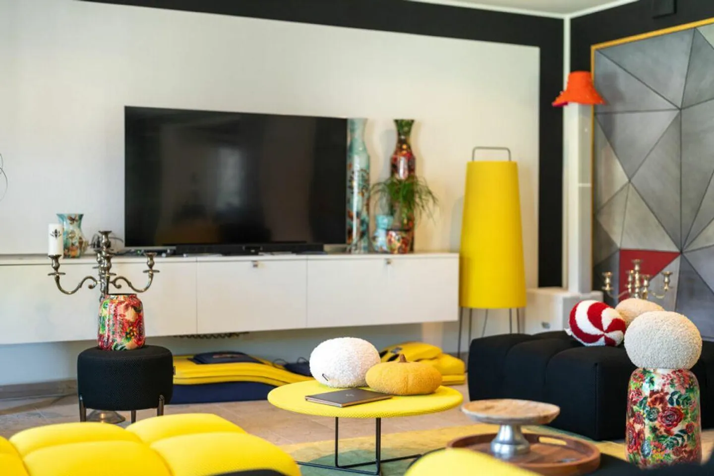 Casa unifamiliare moderna con standard Minergie-P, impianto fotovoltaico e giardino spazioso - Foto 10 di 23