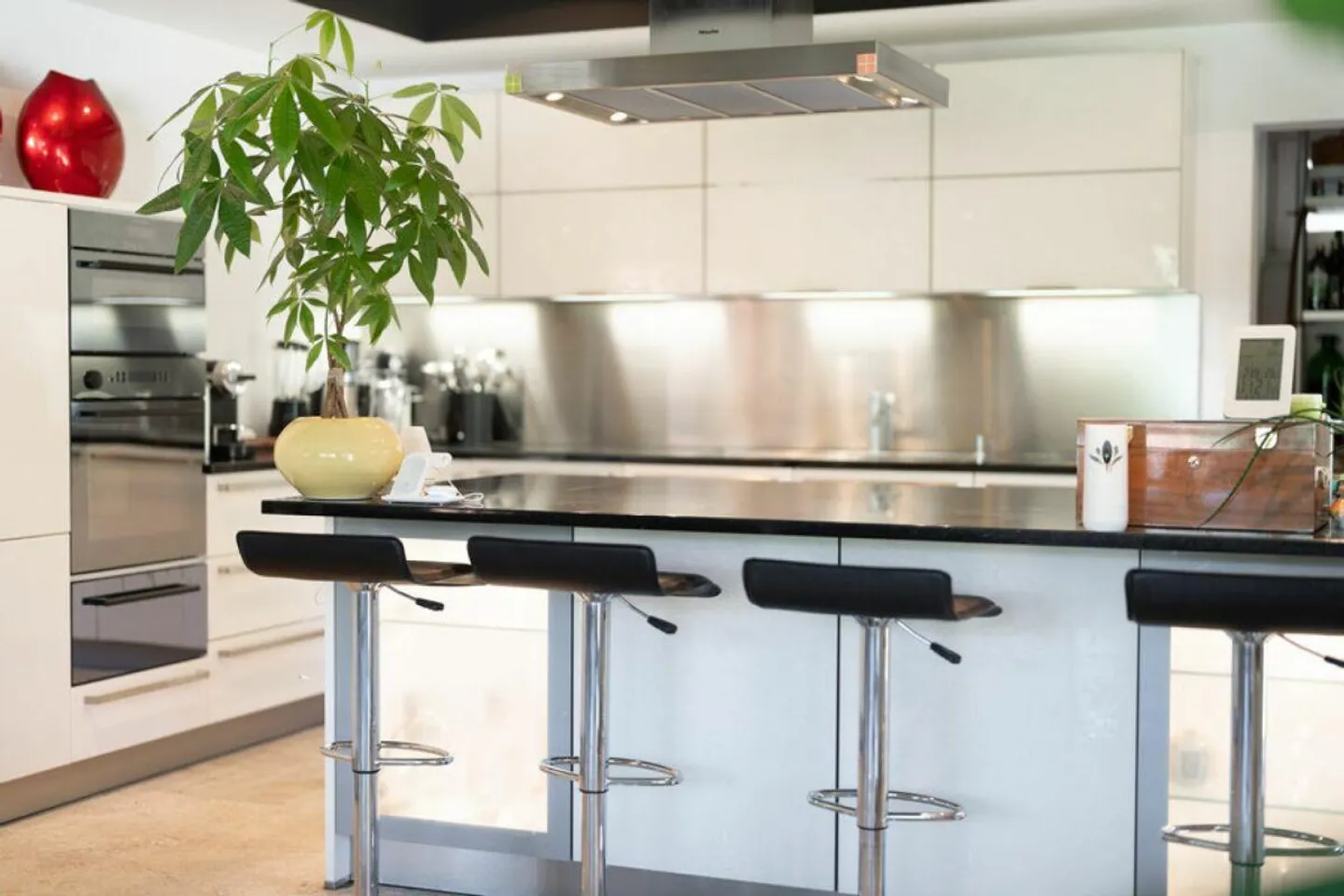 Casa unifamiliare moderna con standard Minergie-P, impianto fotovoltaico e giardino spazioso - Foto 13 di 23