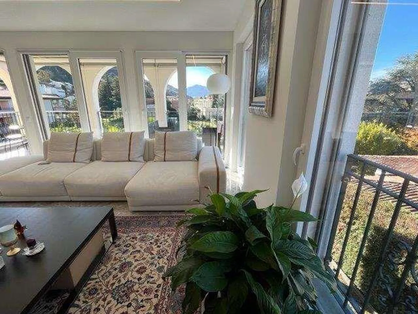 COLLINA D'ORO: ELEGANTE 3,5 ZIMMER IN VILLA MIT POOL - Foto 6 von 13