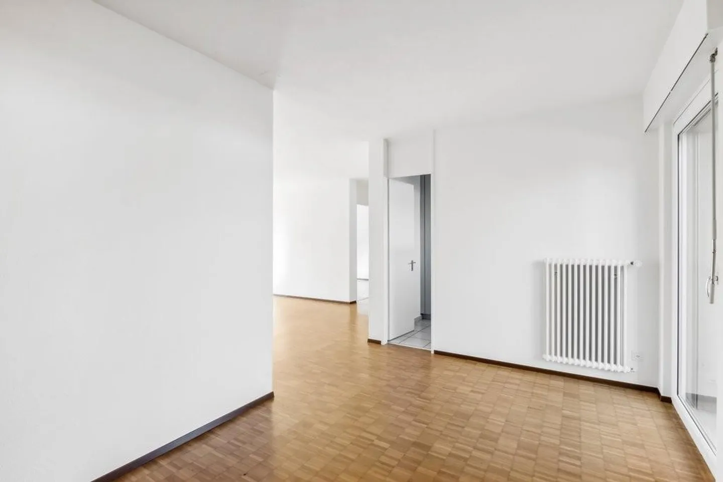 Bright Apartment - 1 MONTH FREE - Photo 3 of 6