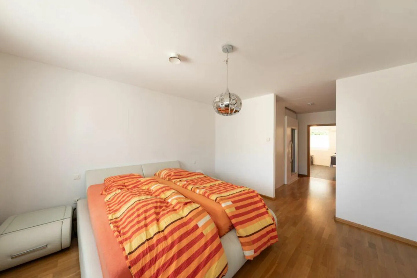 Casa unifamiliare moderna con standard Minergie-P, impianto fotovoltaico e giardino spazioso - Foto 17 di 23
