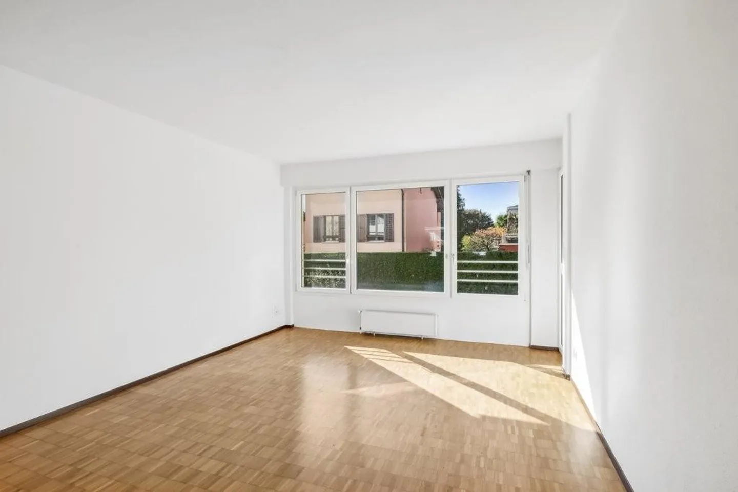 Bright Apartment - 1 MONTH FREE - Photo 4 of 6