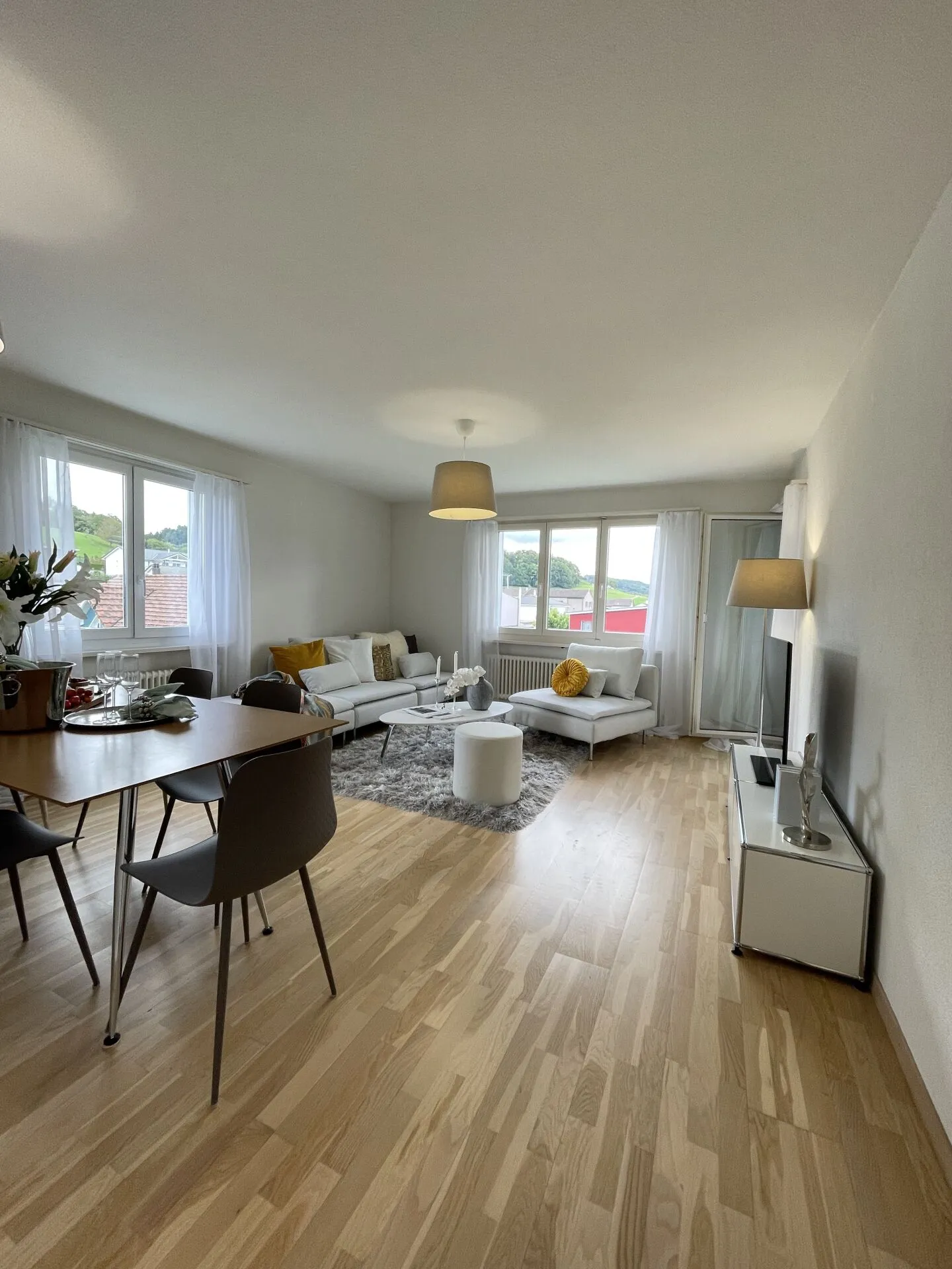 Contemporaneo, accogliente, nel verde - Appartamento 3 locali con carattere - Foto 1 di 7