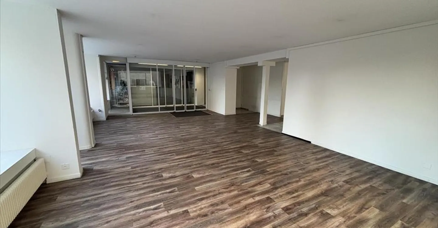 Mischgenutztes Gebäude mieten - Foto 4 von 10