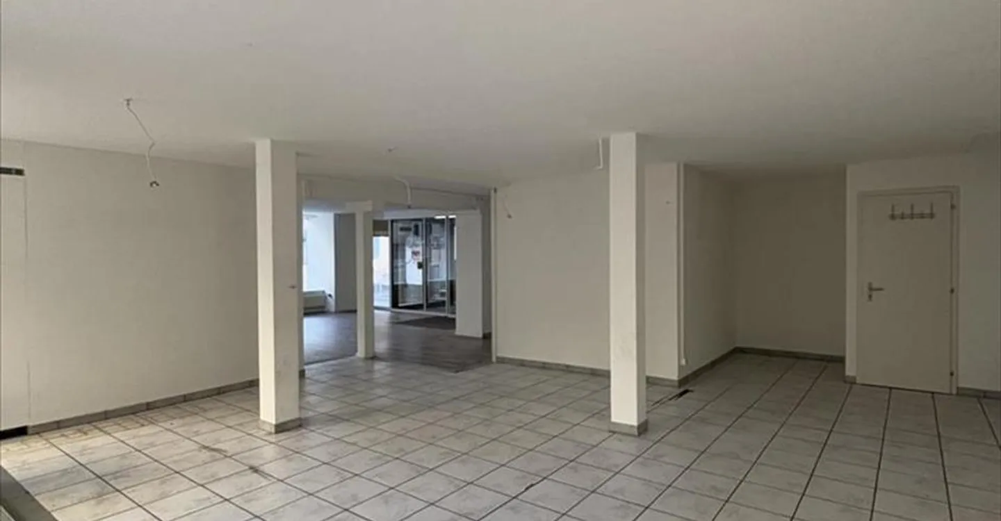 Mischgenutztes Gebäude mieten - Foto 6 von 10