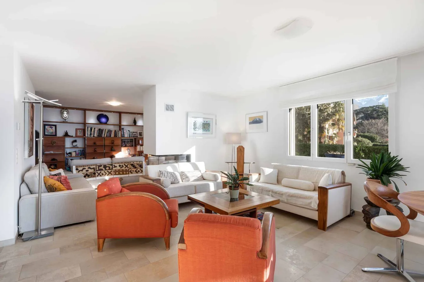 Rare! Apartment directly on the water with boat dock - Photo 5 of 13