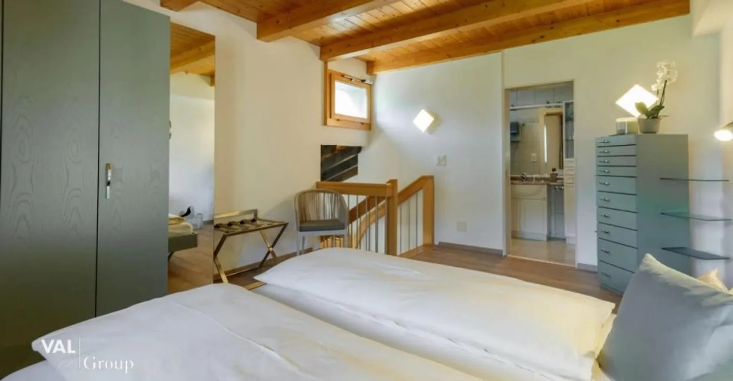 Hôtel supérieur incluant un projet de développement sur un total de 6 000 m2 - Photo 11 sur 11