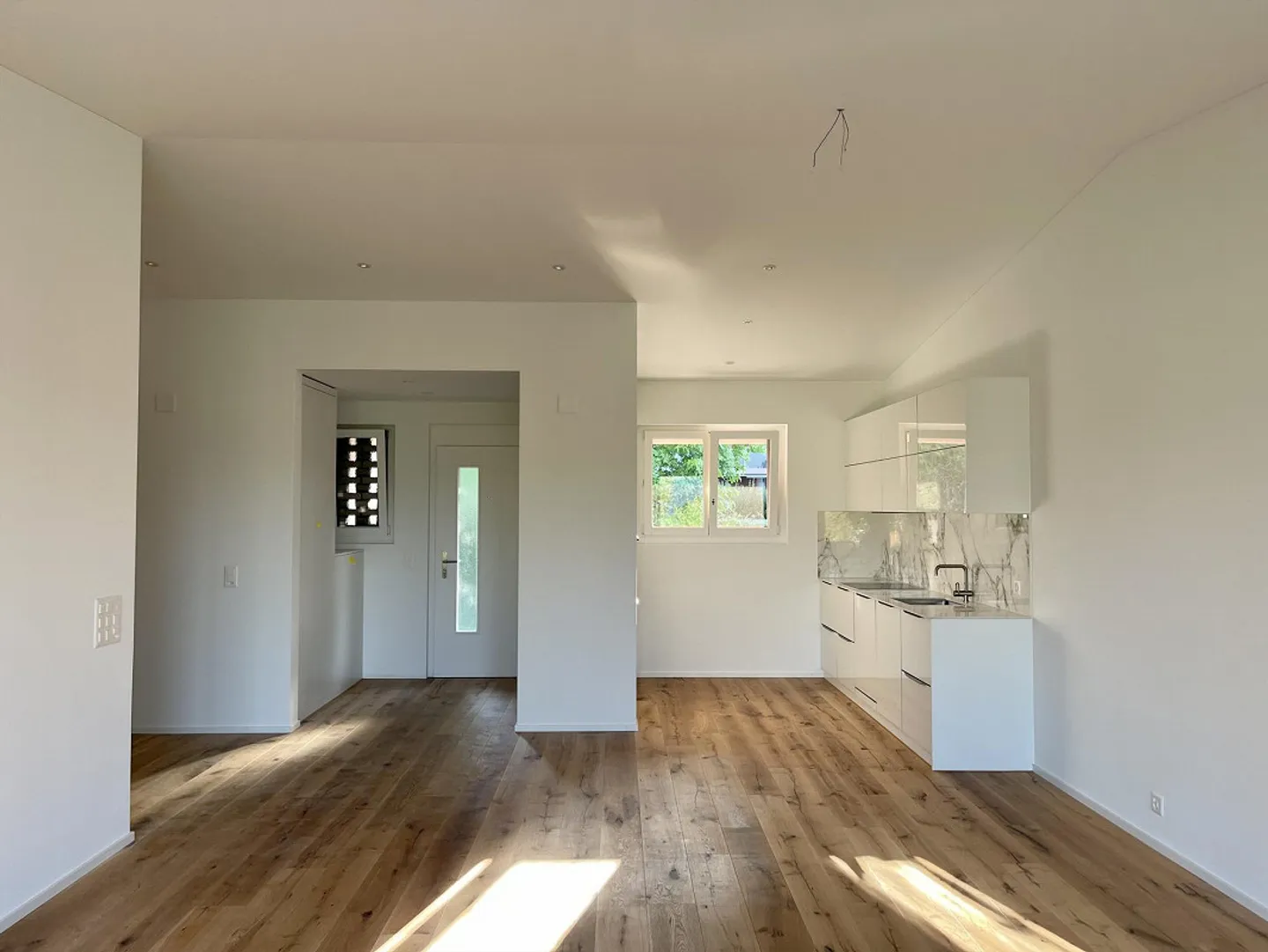 Wunderschönes und modernes Einfamilienhaus - Foto 4 von 17