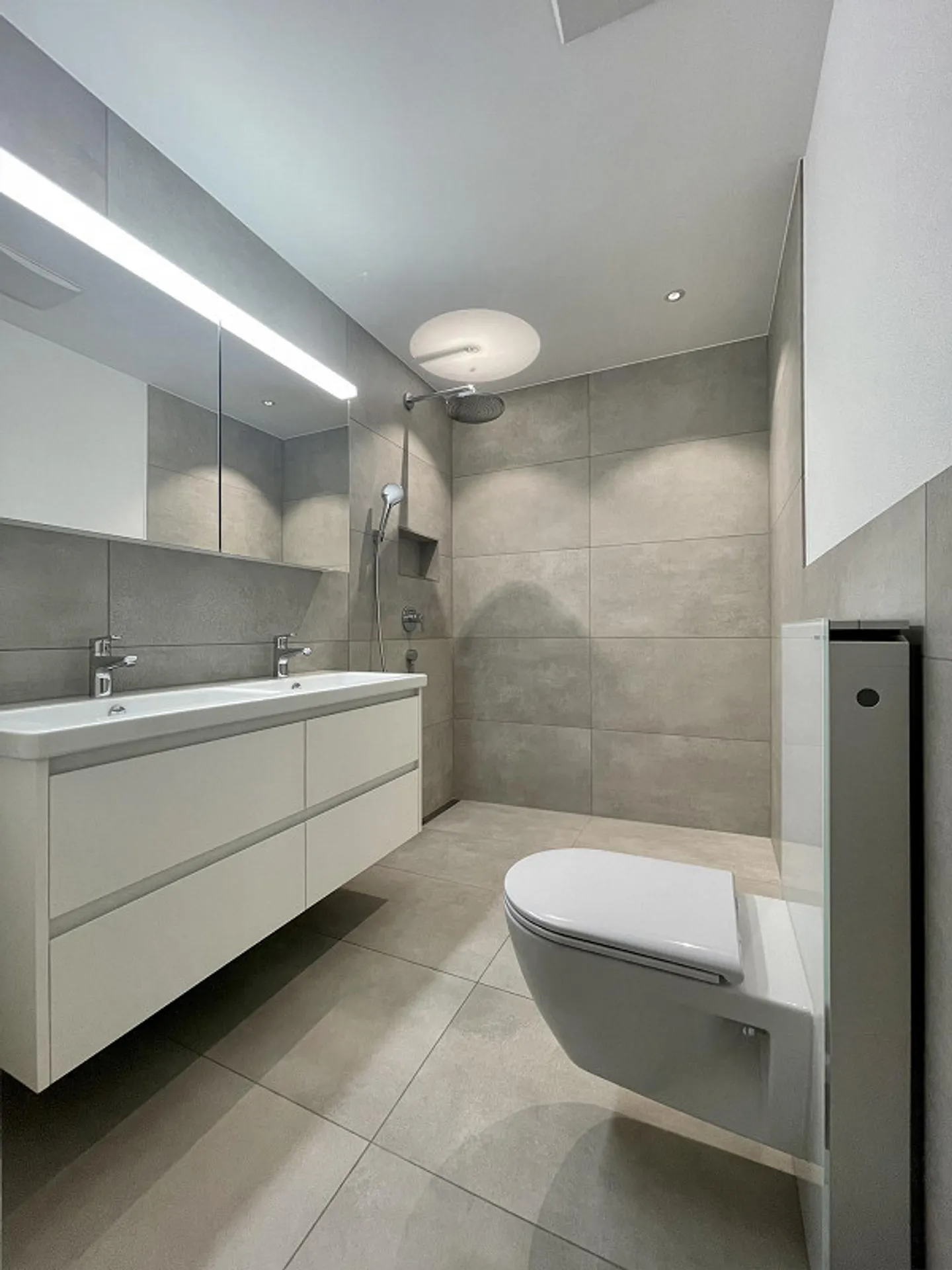 Wunderschönes und modernes Einfamilienhaus - Foto 9 von 17