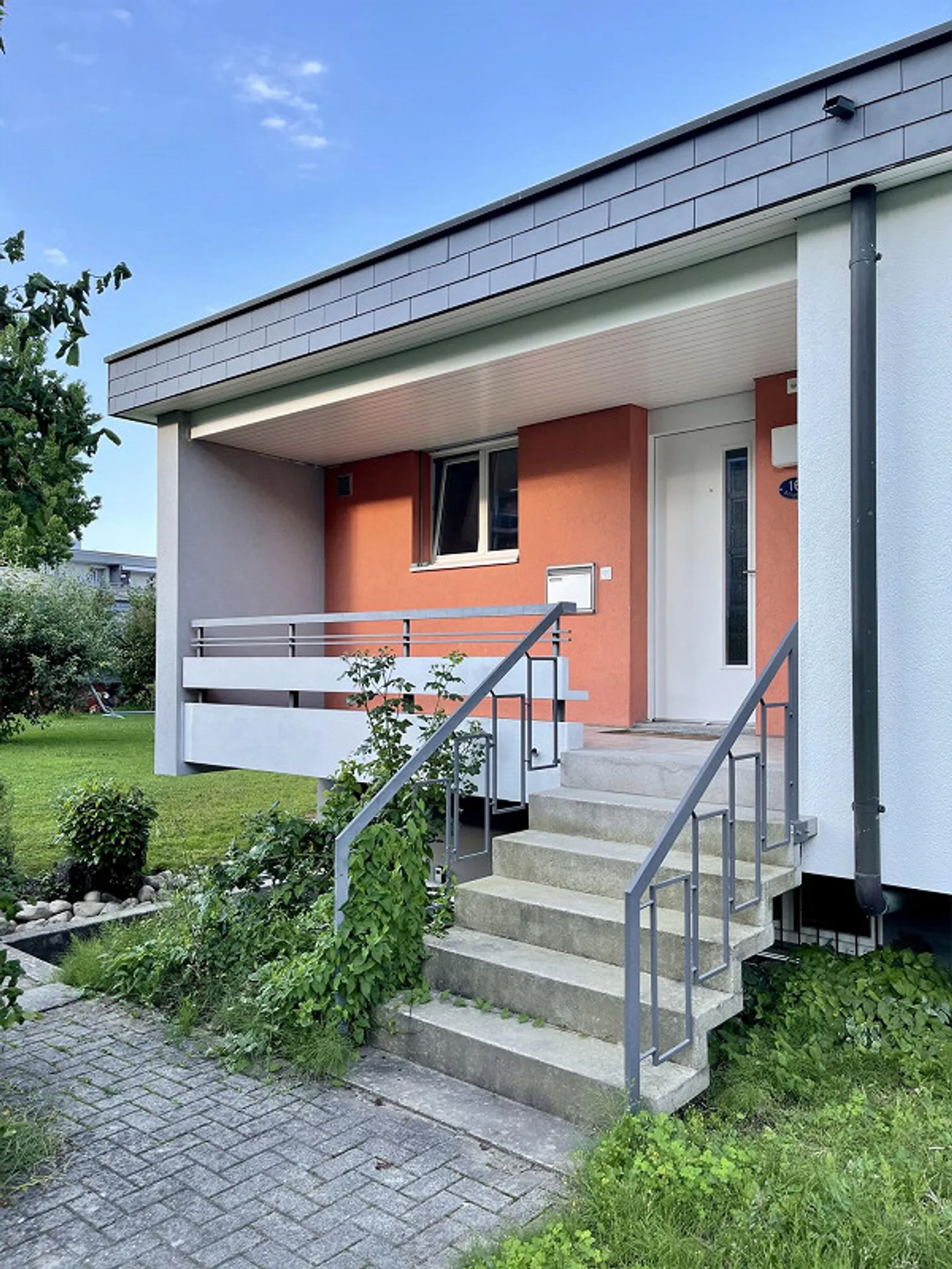 Wunderschönes und modernes Einfamilienhaus - Foto 16 von 17