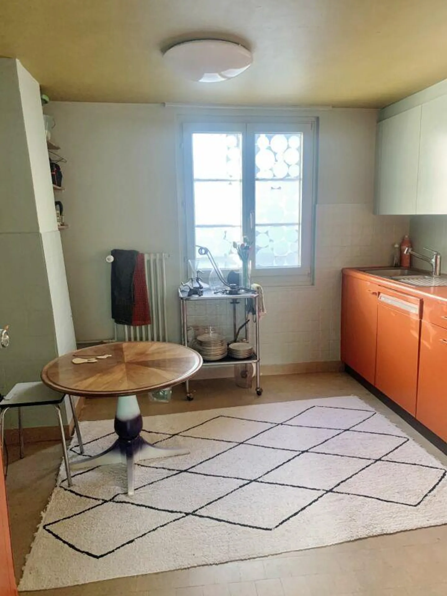 Appartement de 5,5 pièces dans la vieille ville avec terrasse ensoleillée - Photo 6 sur 9