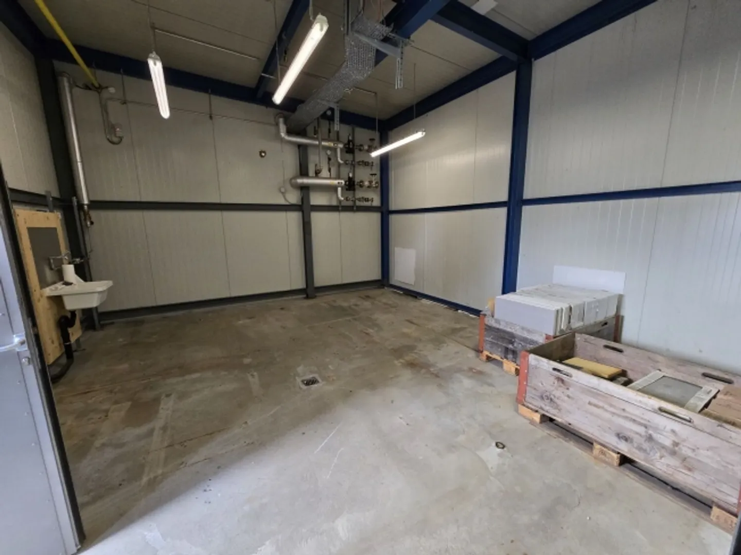«Dépôt 43m² - Proximité autoroute/gare» - Photo 1 sur 1