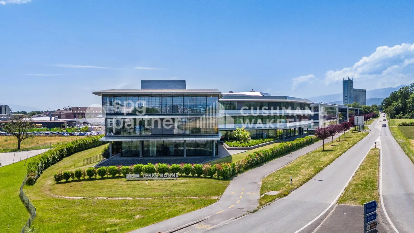Bureaux de classe premium de 245 m² au cœur du parc Terre Bonne, l'adresse stratégique de la région Léman-Arc - Photo 2 sur 13