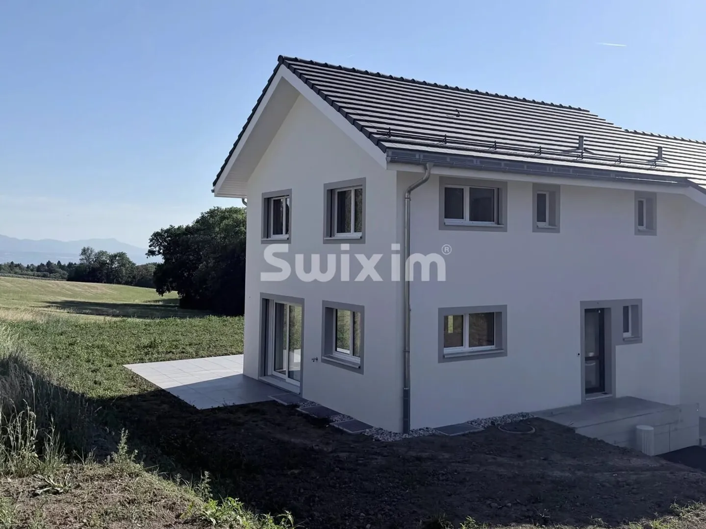 Maison semi-détachée spacieuse - Photo 2 sur 8