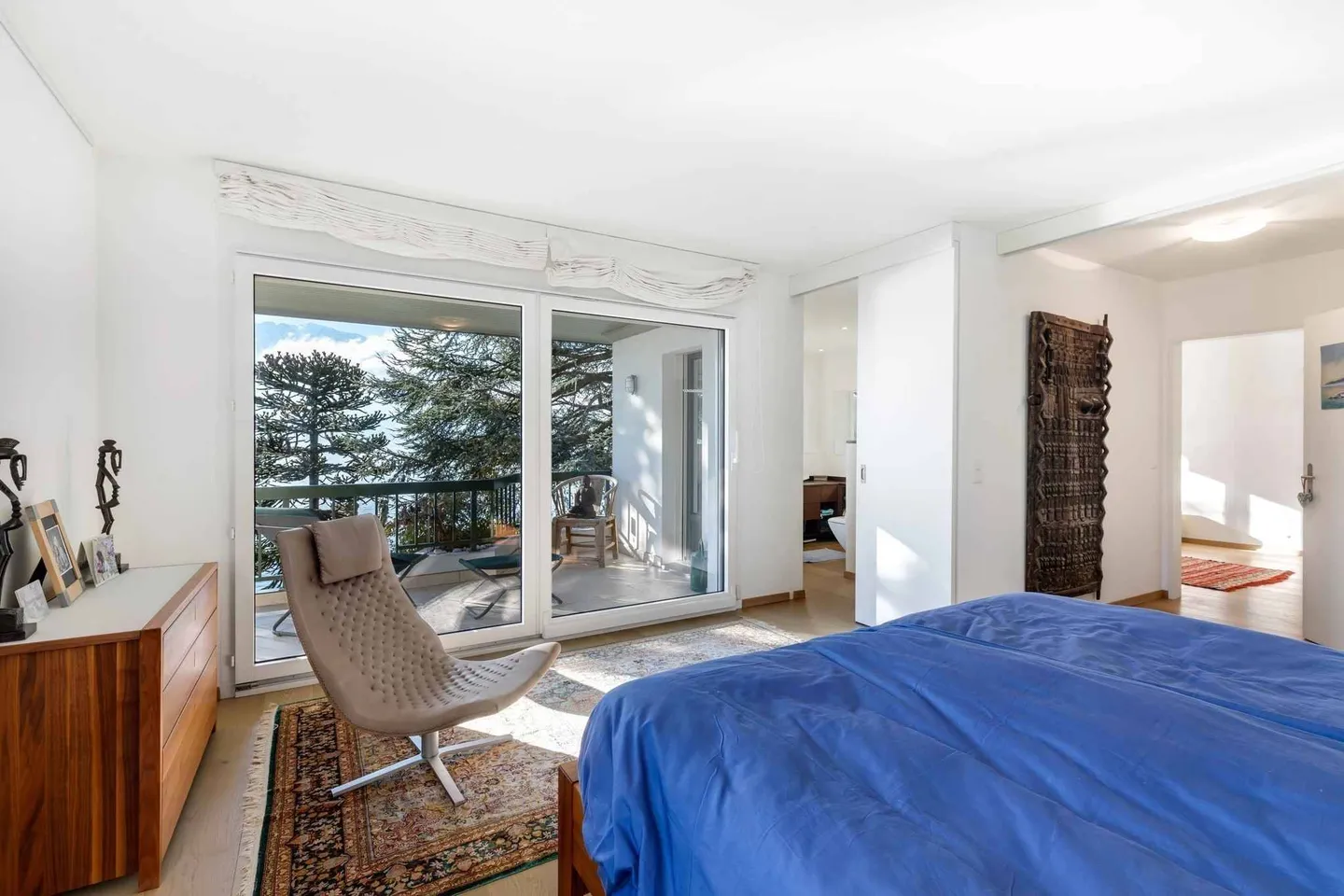 Rare! Apartment directly on the water with boat dock - Photo 9 of 13