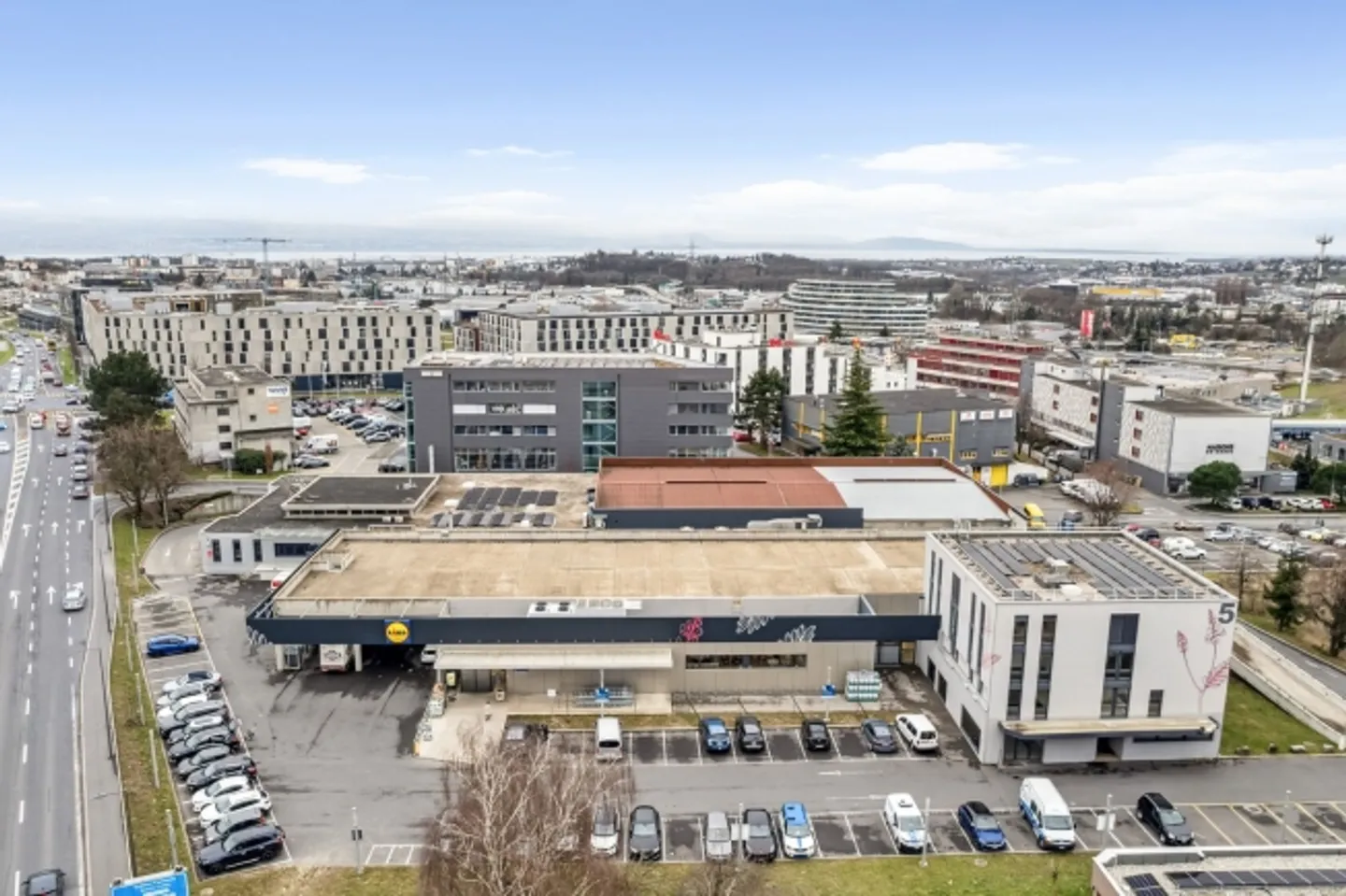 Mischgenutztes Gebäude mieten - Foto 4 von 5