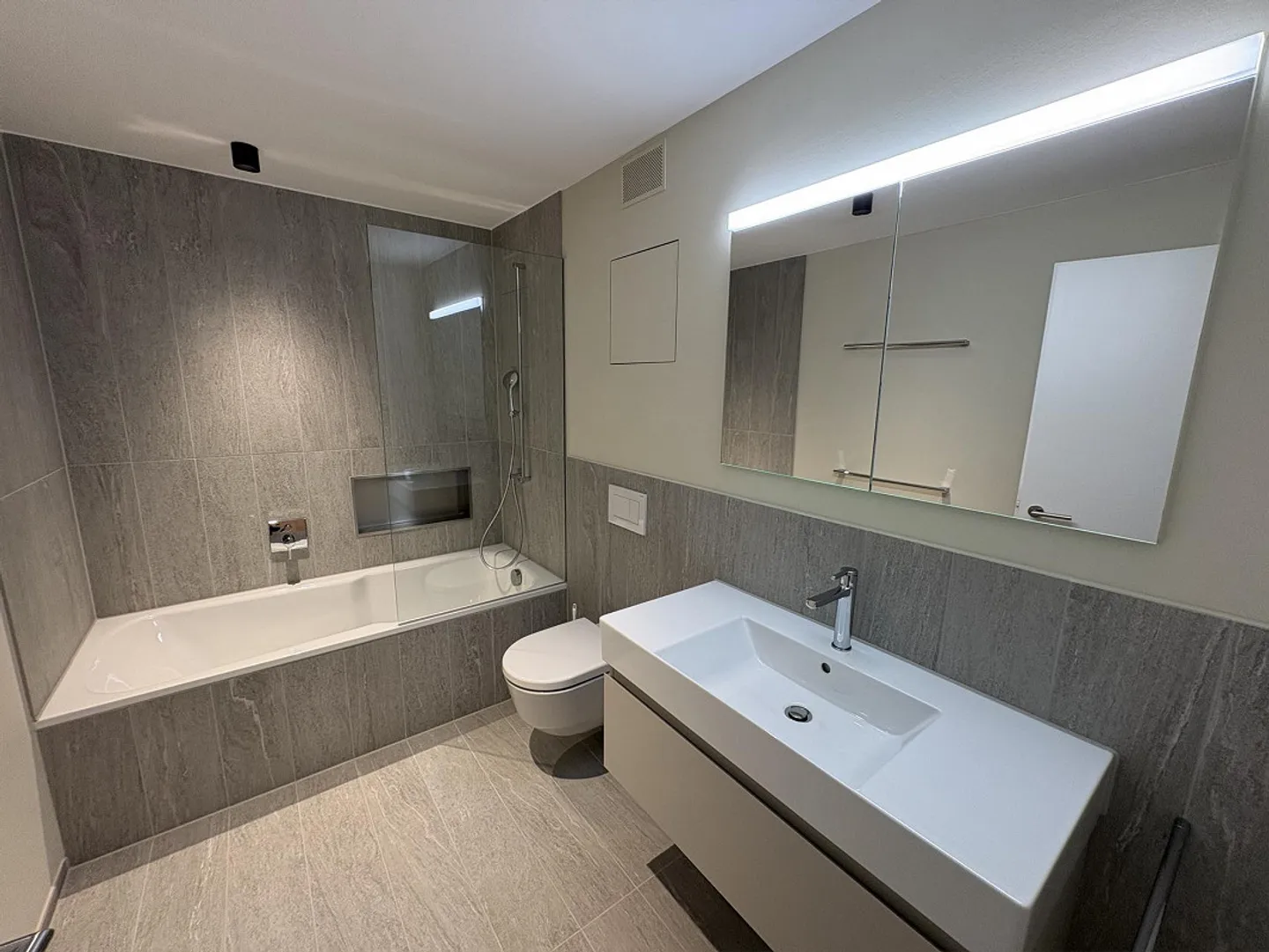 Modernes Attikawohnung in Chur - Foto 4 von 6