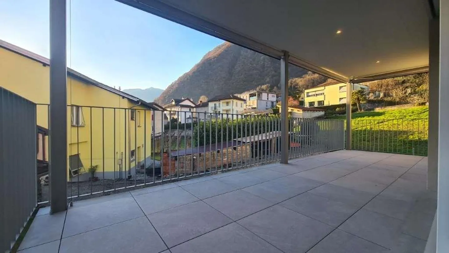 BELLINZONA - LUMINO: NEUE 3.5 ZIMMER MIT GROSSER TERRASSE - Foto 1 von 12