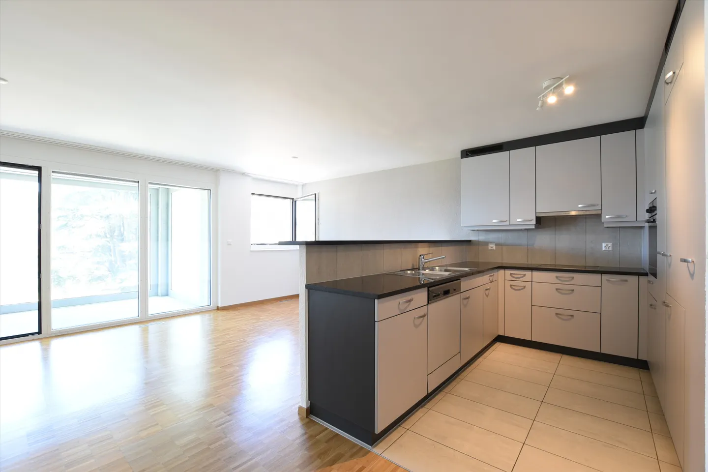 Very nice apartment in the heart of Peseux - Photo 2 of 7