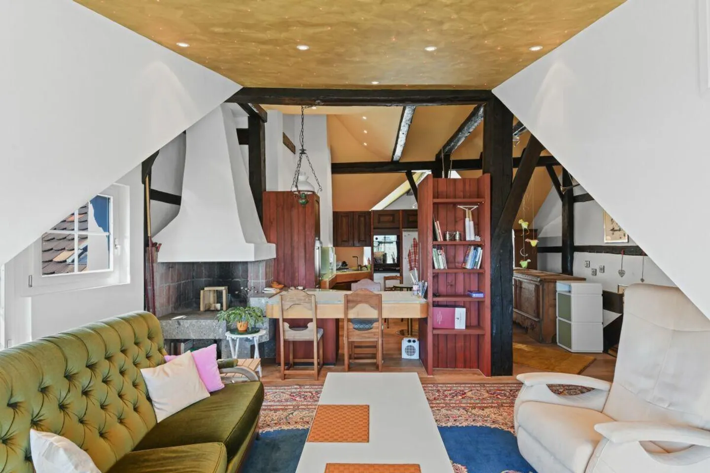 Il fascino incontra la vista panoramica - unica maisonette nel cuore di Wil SG - Foto 12 di 30