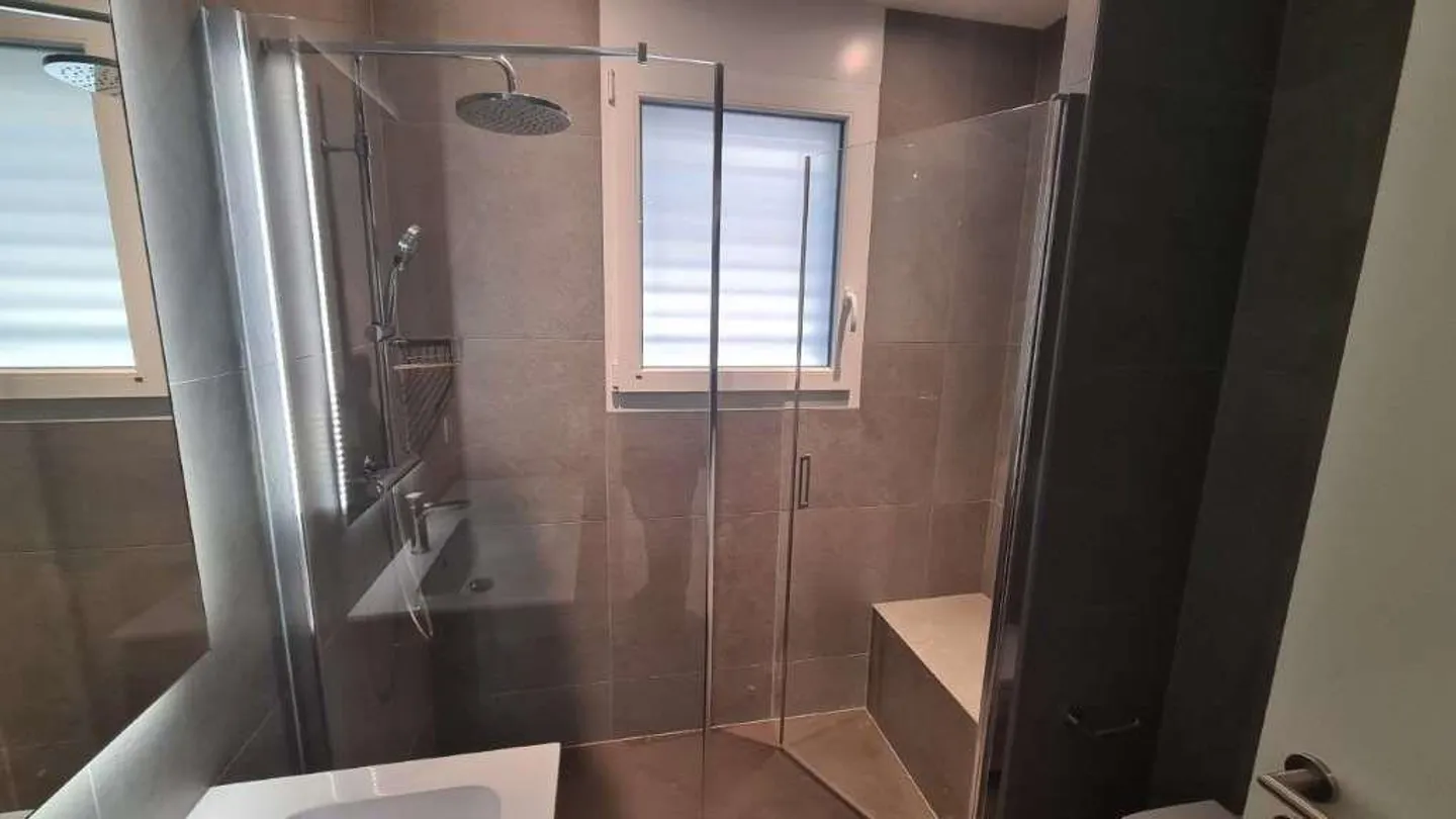 BELLINZONA - LUMINO: NEUE 3.5 ZIMMER MIT GROSSER TERRASSE - Foto 9 von 12