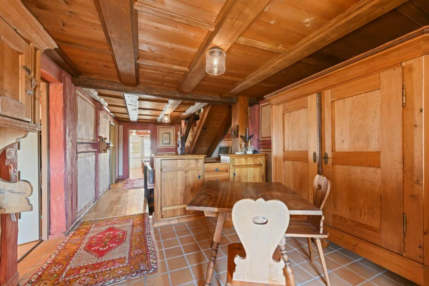 Il fascino incontra la vista panoramica - unica maisonette nel cuore di Wil SG - Foto 15 di 30