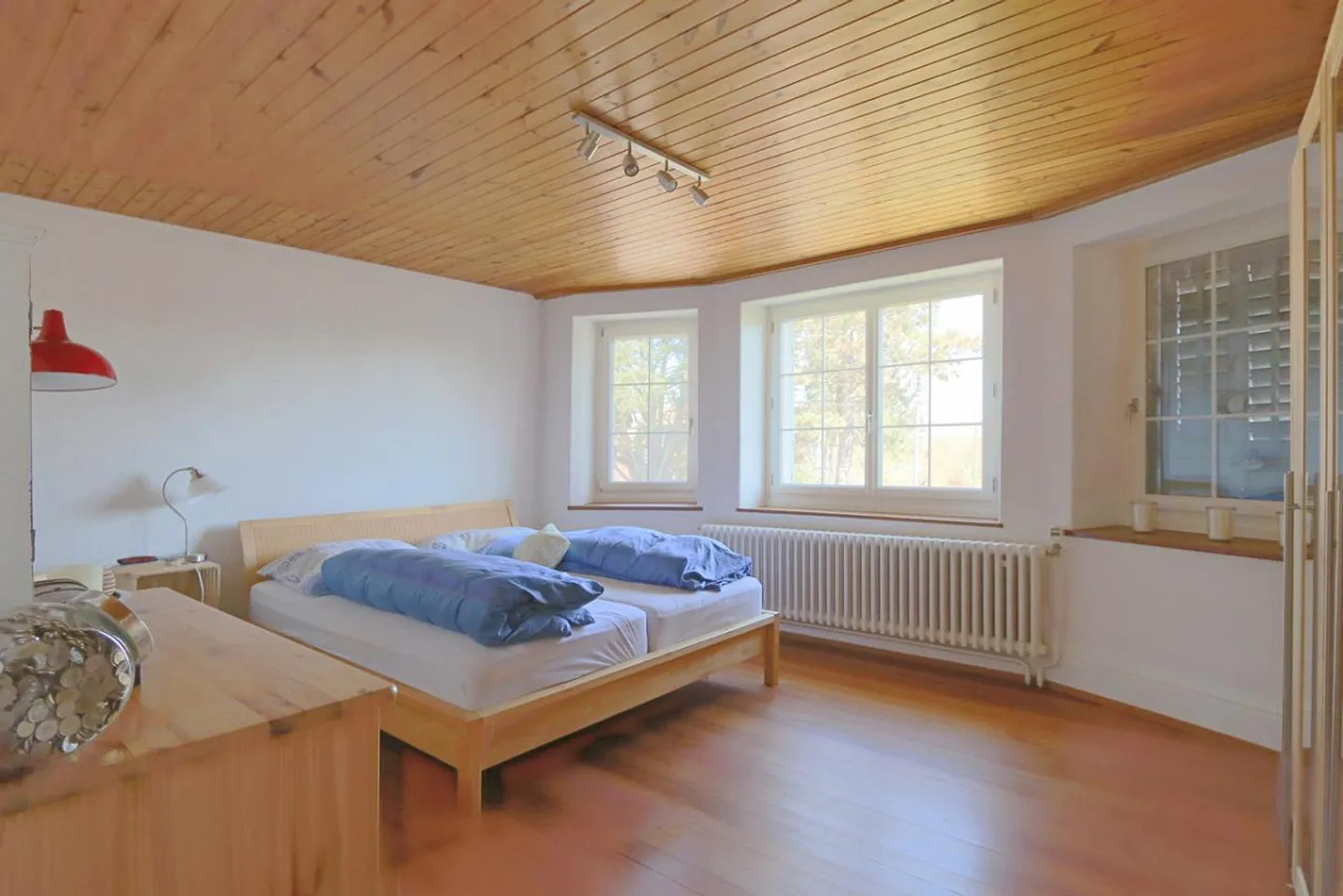 Charmante Villa mit Garten - Foto 9 von 14