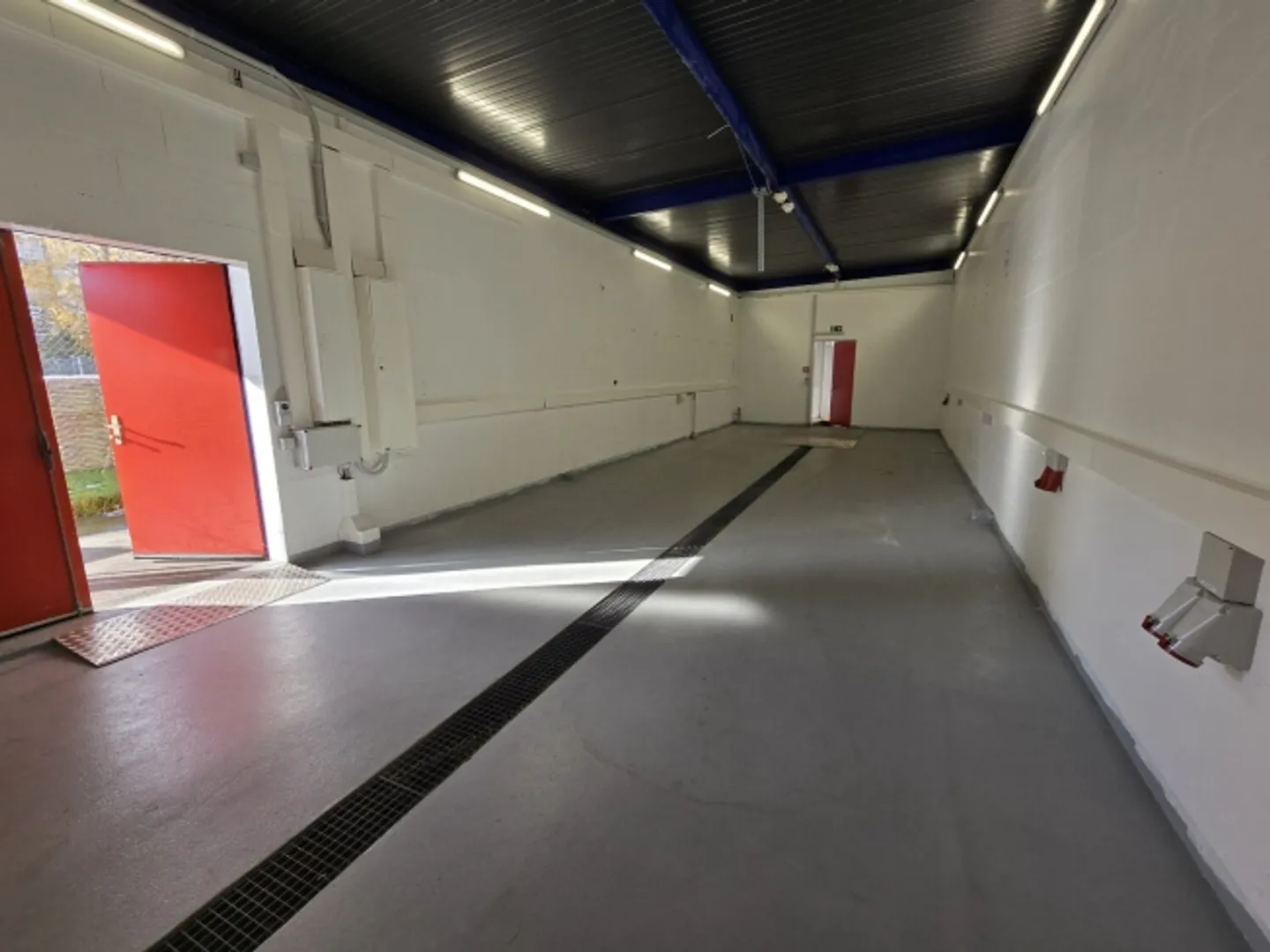 Deposito 77m² - Vicinanza autostrada/stazione - Foto 1 di 1