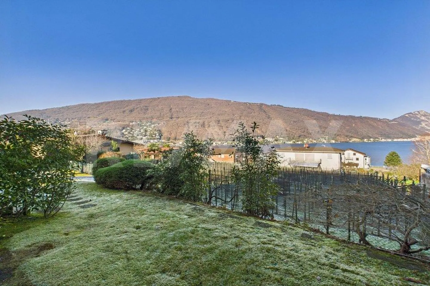 Duplex 3.5 rooms with lake view - Photo 12 of 12