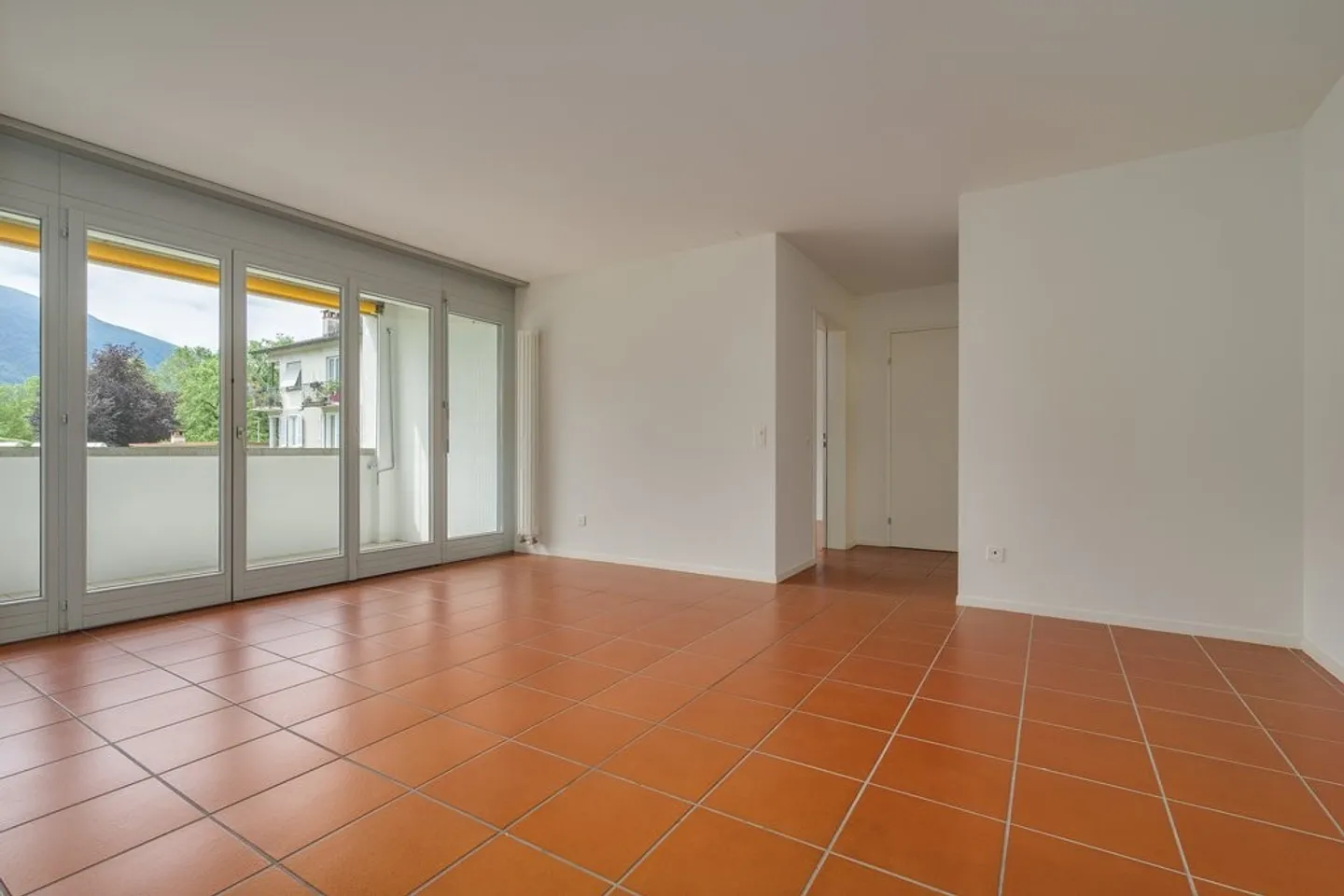 À louer : appartement de 2,5 pièces dans un quartier calme à Locarno - Photo 2 sur 9