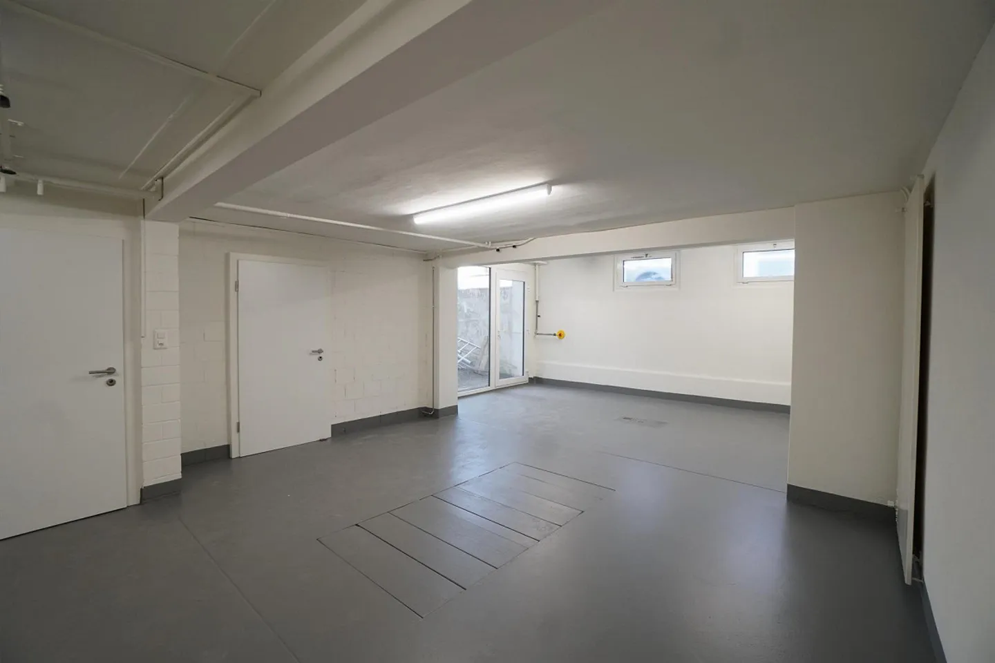 Vielseitiger Werkstatt/Büro Raum - Foto 3 von 6
