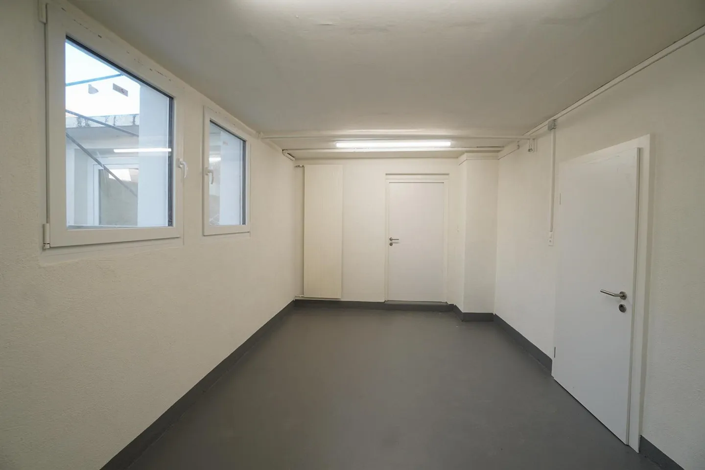 Vielseitiger Werkstatt/Büro Raum - Foto 5 von 6