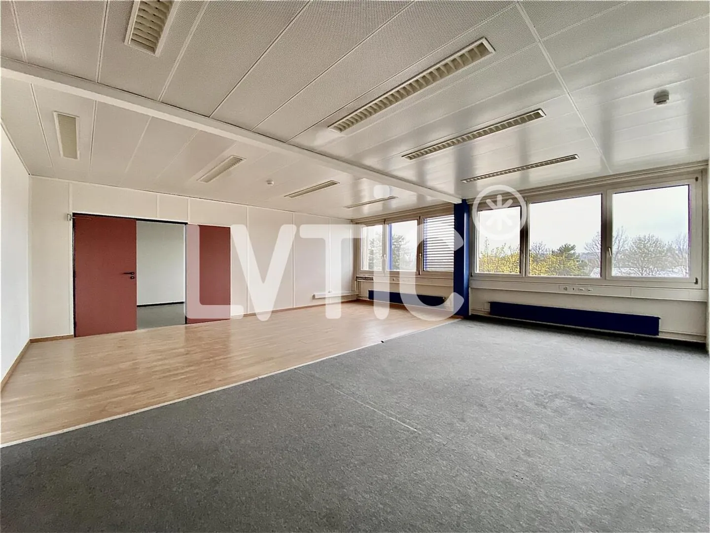 Uffici, locali di 223 m2 in affitto a Ecublens - Foto 1 di 6
