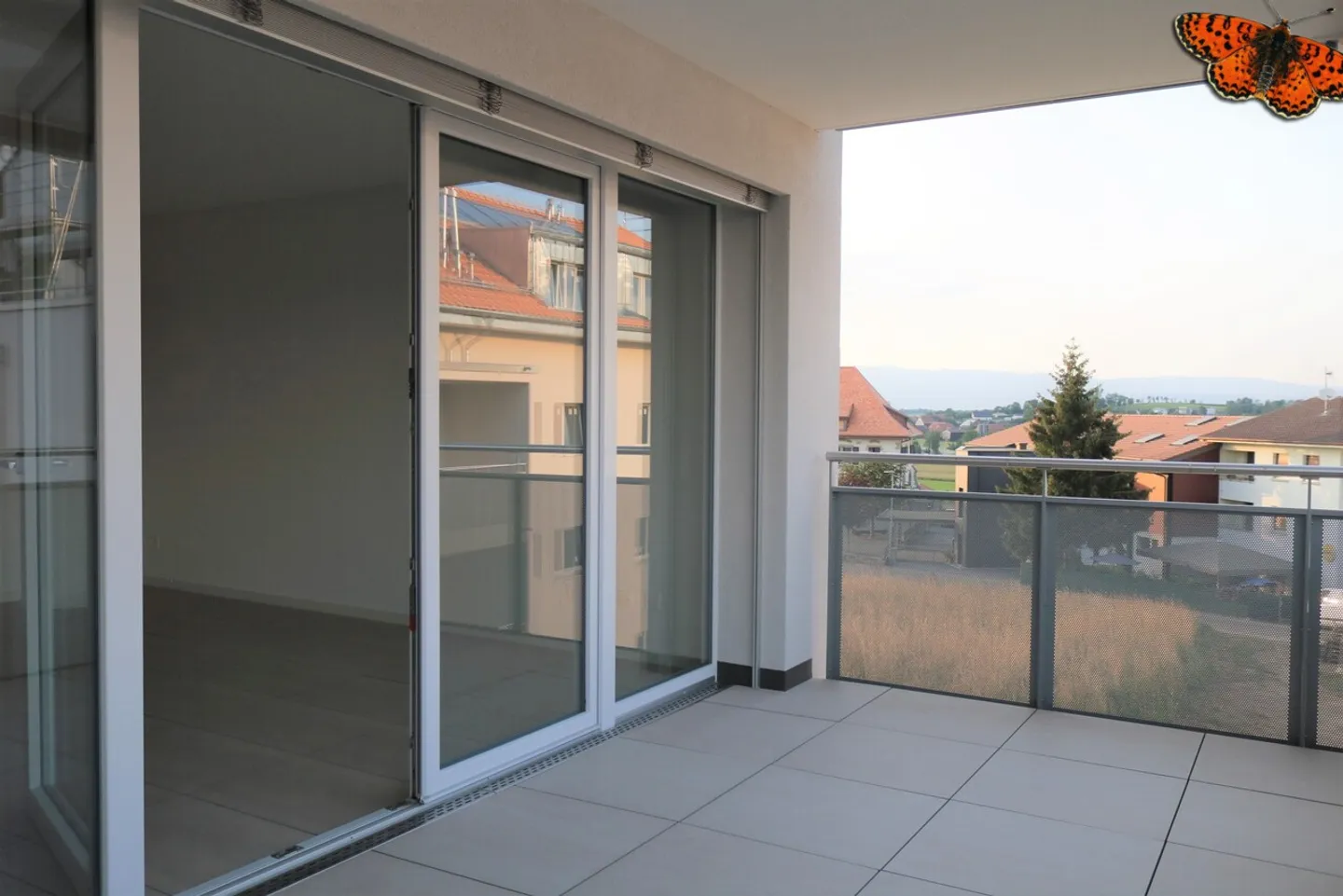 2 ½ ZIMMER - Mit einem Balkon! - Foto 3 von 6